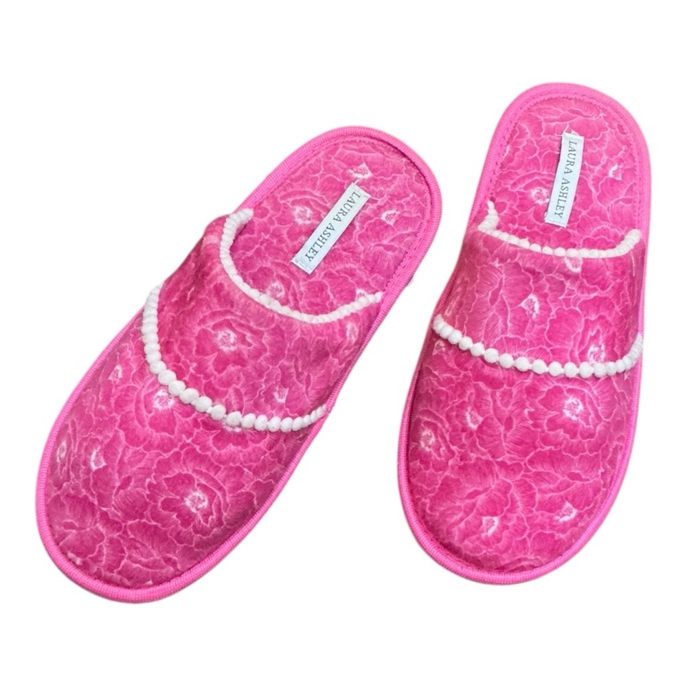 Laura Ashley Slippers Size XL